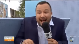 Cenário cai em cima de repórter ao vivo na Globo